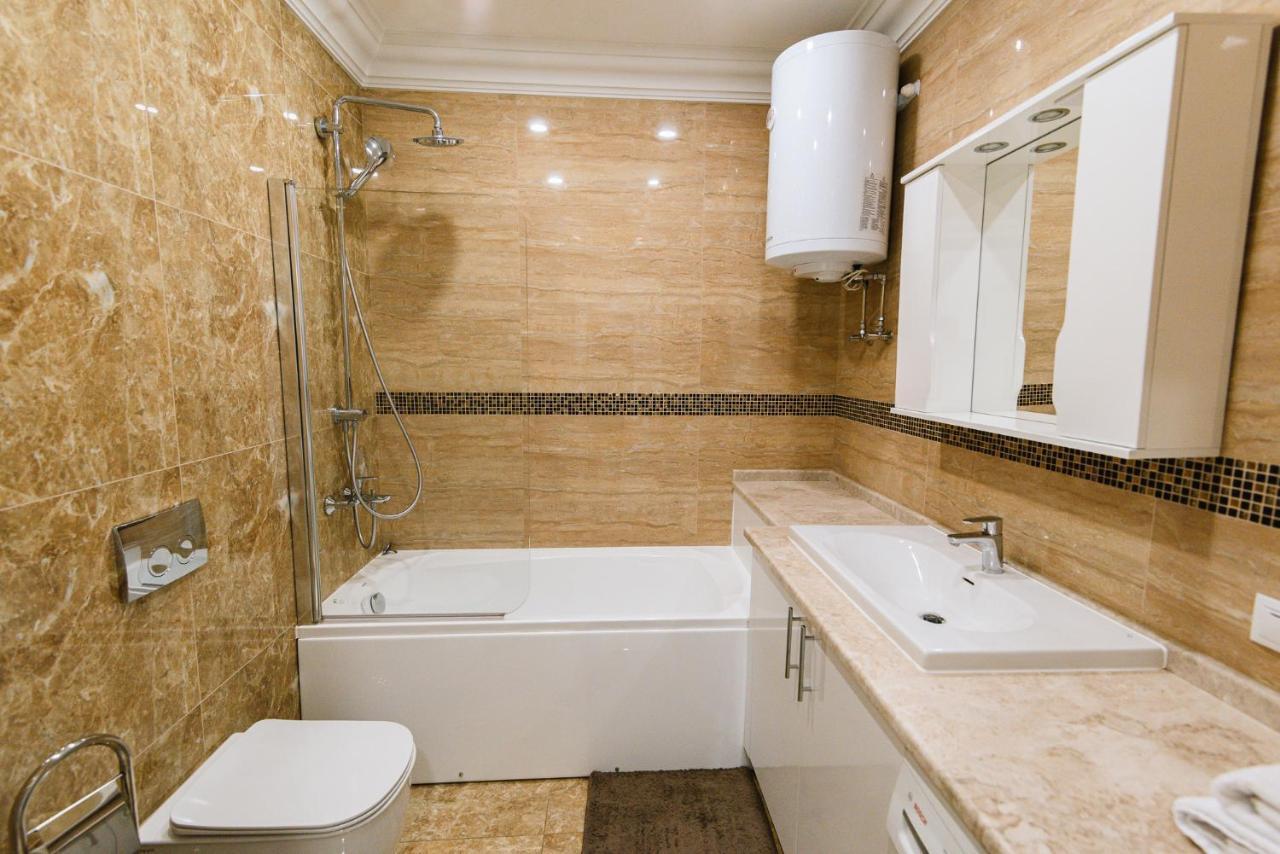 Apartamento Luxury For Business & Pleasure Royal 2 Kiev Exterior foto