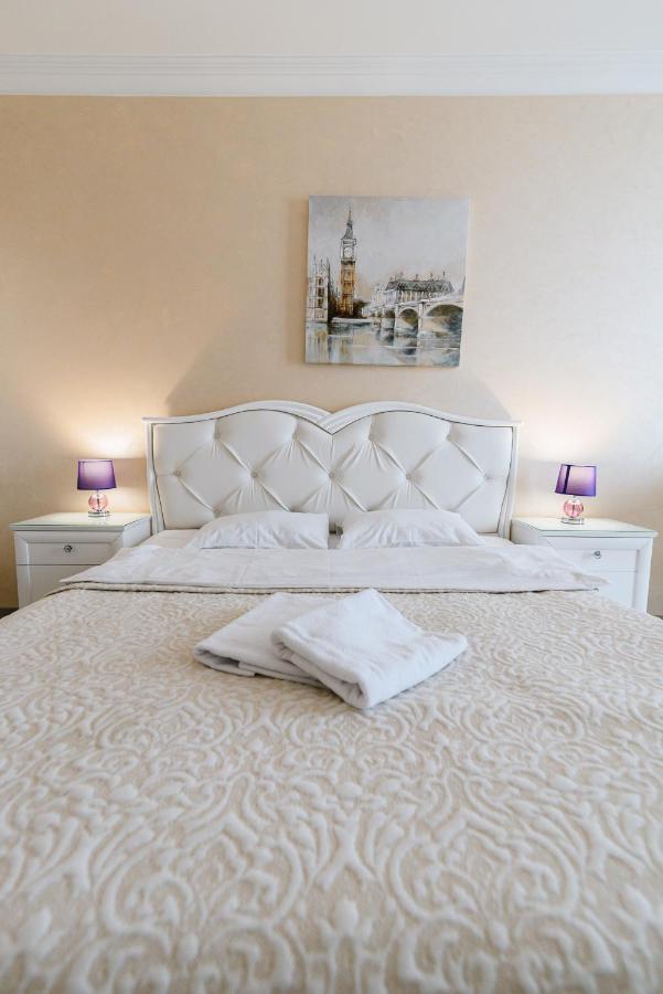 Apartamento Luxury For Business & Pleasure Royal 2 Kiev Exterior foto
