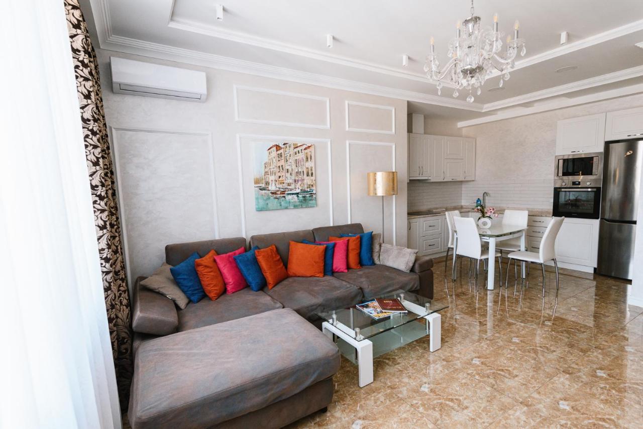 Apartamento Luxury For Business & Pleasure Royal 2 Kiev Exterior foto