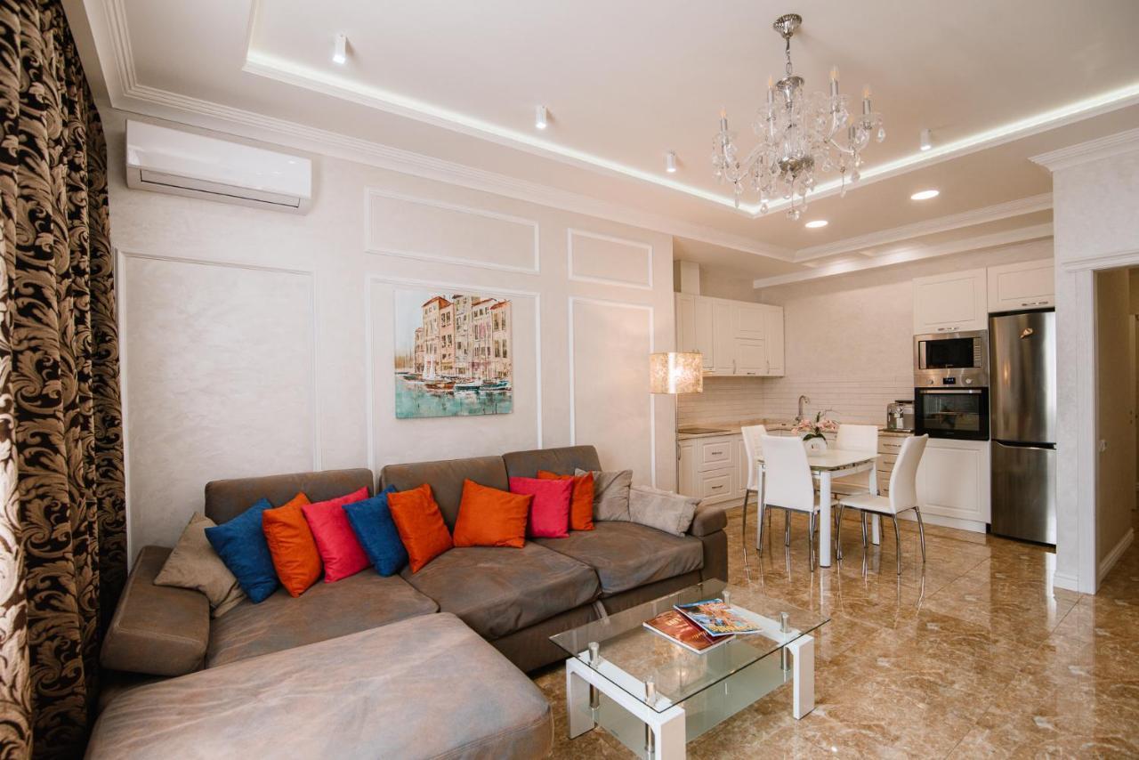 Apartamento Luxury For Business & Pleasure Royal 2 Kiev Exterior foto