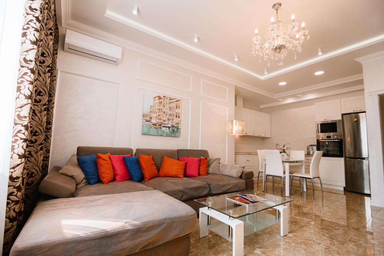 Apartamento Luxury For Business & Pleasure Royal 2 Kiev Exterior foto